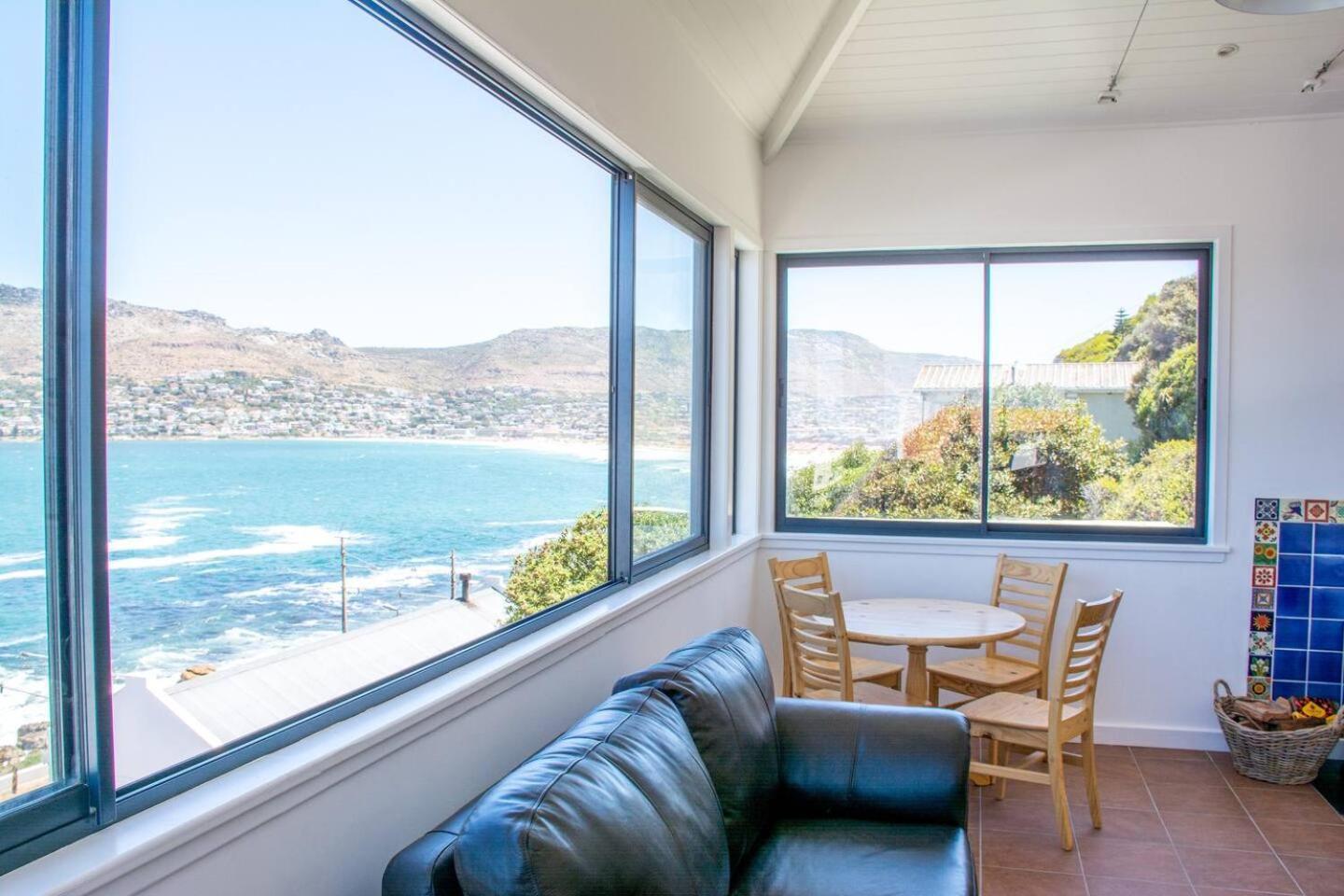 Modern Beach Apartment By Open Home Kalk Bay Ngoại thất bức ảnh